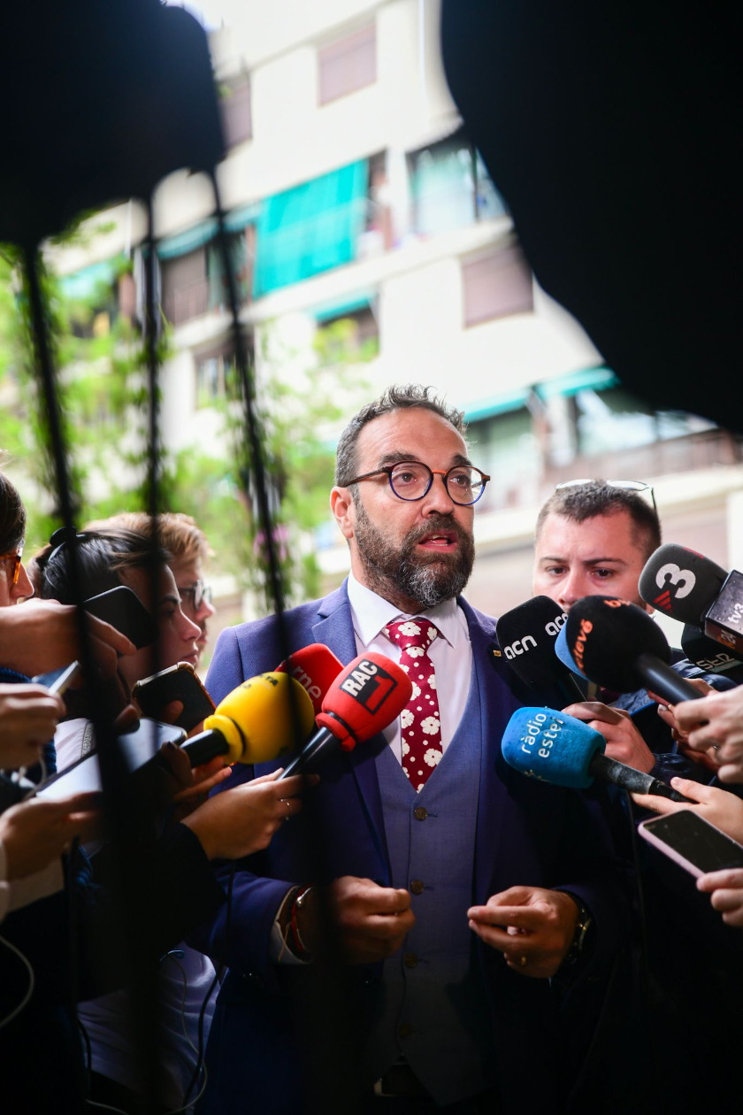  Com Ester Capella, el conseller Juli Fernàndez ha reivindicat el compromís republicà amb el dret a l'habitatge. MARC PUIG. 