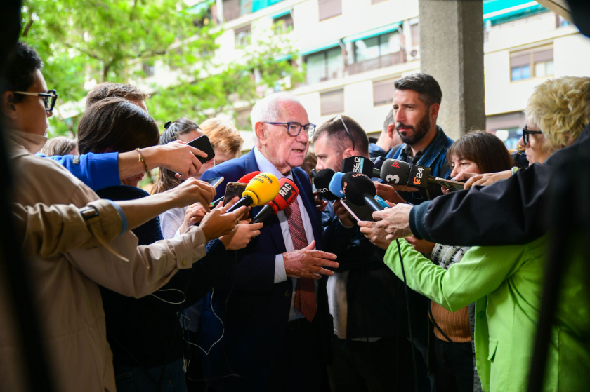  El candidat a l'alcaldia de Barcelona, Ernest Maragall, ha atès els mitjans a la Casa Bloc. MARC PUIG. 