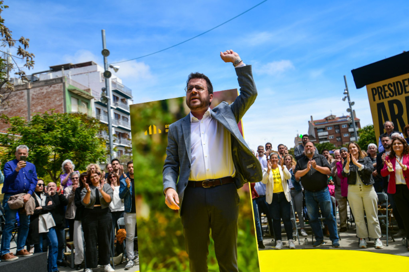  El president de la Generalitat i candidat d'Esquerra, Pere Aragonès, durant l'acte central a Pineda. MARC PUIG. 
