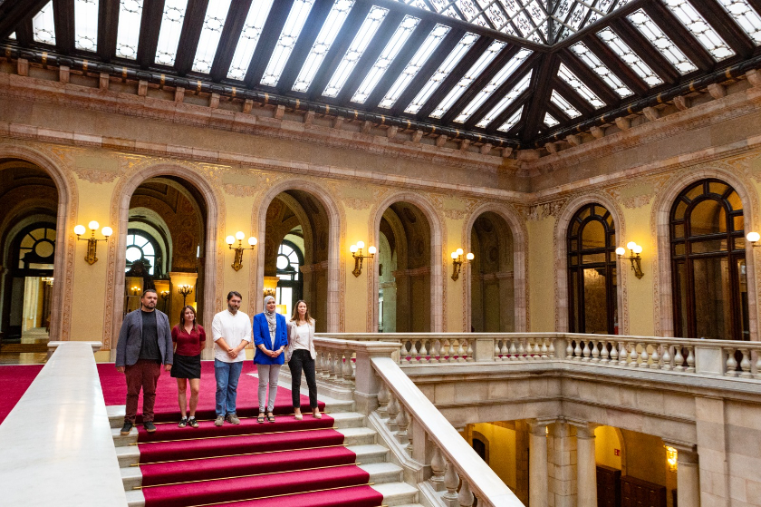  Els mateixos grups parlamentaris van signar un pacte antifeixista a l'inici de la legislatura. 