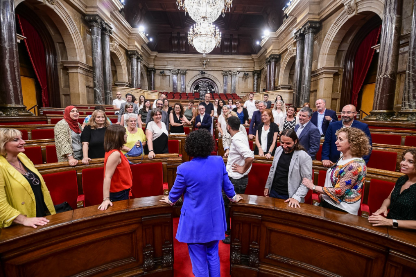   Rovira torna al Parlament: 'Sóc aquí per continuar lluitant amb tota la convicció política i fortalesa personal'  