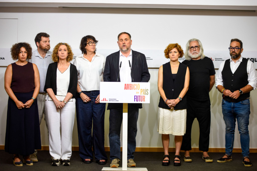  Junqueras ha agraït en roda de premsa la feina de tots els republicans i republicanes que han treballat per fer possible aquest acord. MARC PUIG. 