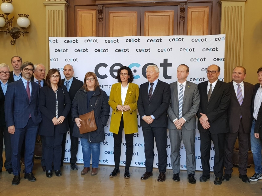   Rovira es reuneix amb la patronal CECOT i destaca l'objectiu compartit de recuperar el Govern i invertir en les necessitats socials del país  