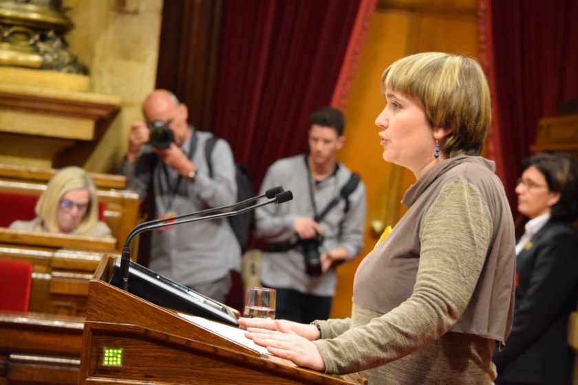   Montserrat Fornells: “La ciutadania es mereix respostes. Per què un individu relacionat amb el CNI es converteix en líder d'una cèl·lula terrorista?”  