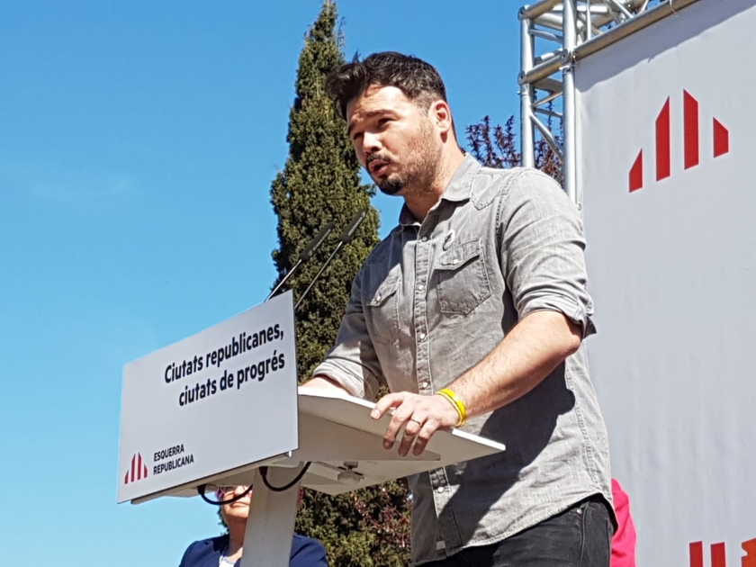  Gabriel Rufián ha parlat davant de més de 300 persones a Rubí 
