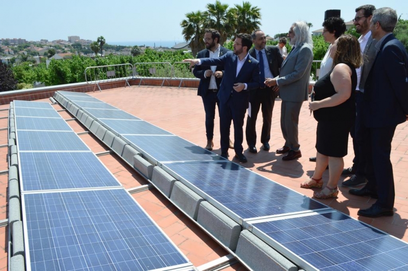  El vicepresident del Govern, Pere Aragonès, ha presentat l'estratègia de serveis energètics als equipaments i infraestructures de la Generalitat a l’escola la Serreta d’Alella. 