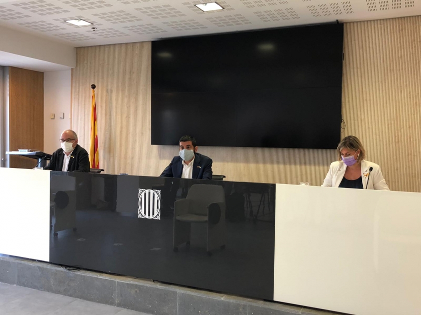  D'esquerra a dreta: el conseller d'Educació, Josep Bargalló; el conseller de Treball, Afers Socials i Famílies, Chakir el Homrani; i la consellera de Salut, Alba Vergés 