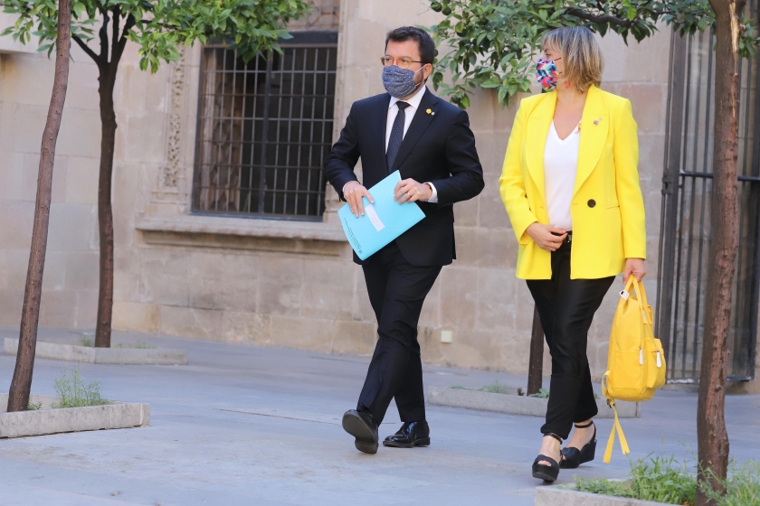   El Govern presenta un nou pla per reforçar l’atenció primària amb 3.800 nous professionals fins el 2022 i una inversió de 127 milions d’euros anuals  