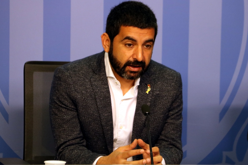  El conseller de Treball, Afers Socials i Famílies, Chakir El Homrani, durant una roda de premsa / ACN 