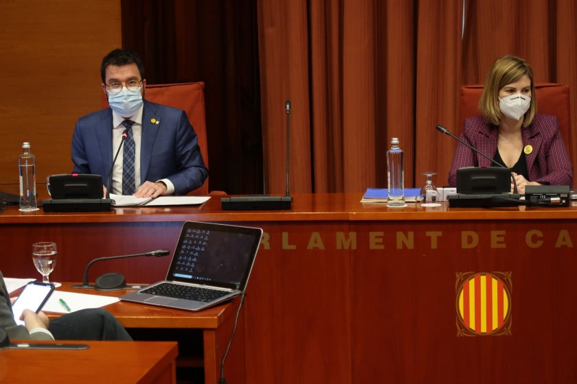  El vicepresident del Govern, Pere Aragonès, i la diputada republicana Raquel Sans a la Comissió d'Economia i Hisenda del Parlament / ACN 