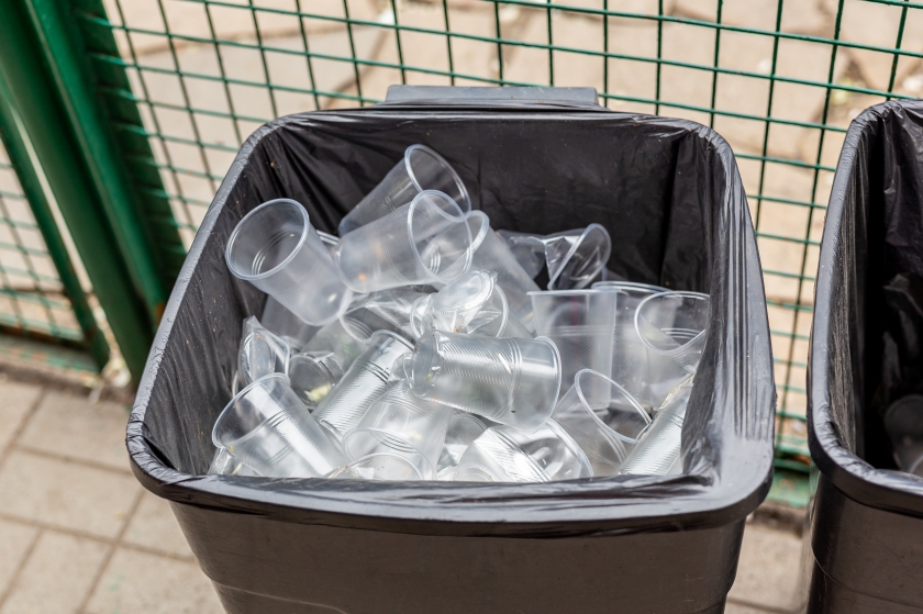 El Govern redueix l’ús d’envasos i productes de plàstic d’un sol ús