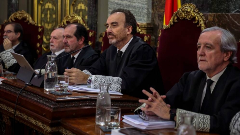   Dia 19: La indefensió de la defensa pren el protagonisme del judici a la democràcia  