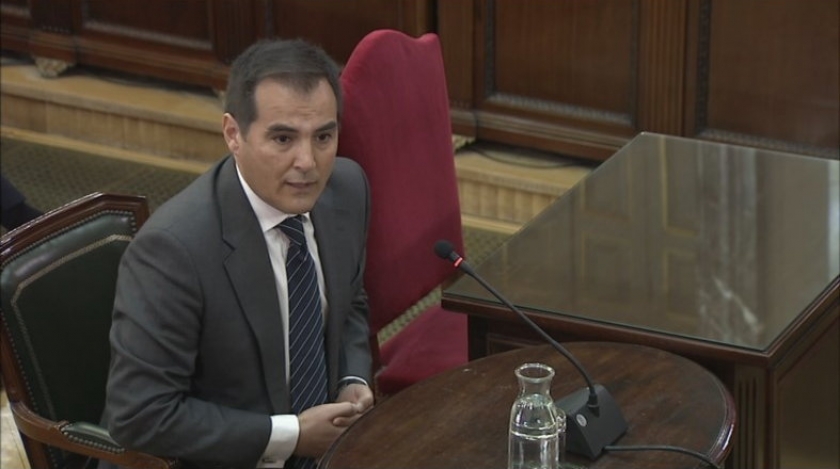   Dia 10: L’exsecretari d’Estat de Seguretat, José Antonio Nieto, assegura que “no hi van haver càrregues policials” l’1-O  