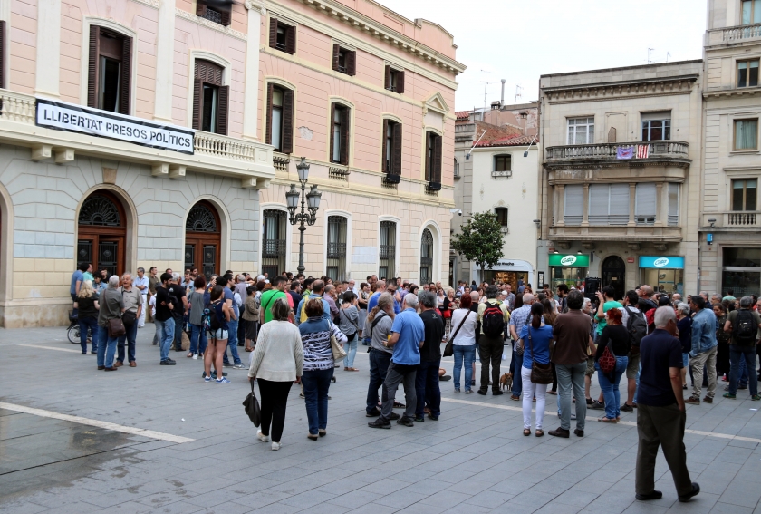  Acte en defensa de l'alliberament dels presos polítics a la plaça de l'Ajuntament de Sabadell / ACN 