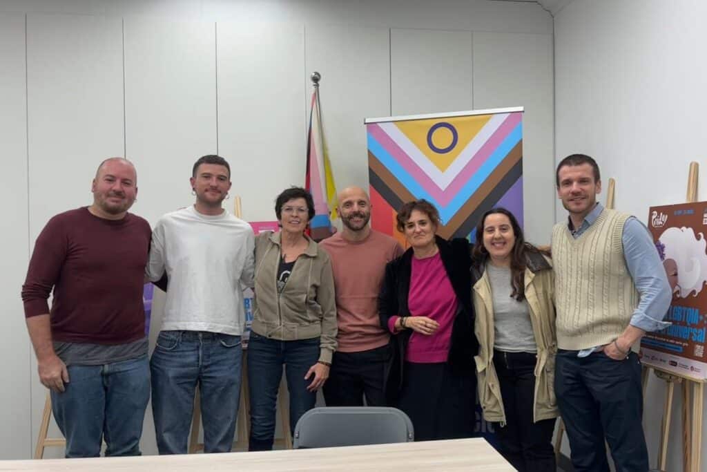 Reunió el 12 de novembre de 2025 al Parlament amb @PrideBarcelona per conèixer la seva feina i projectes, com la candidatura del #WorldPride2030